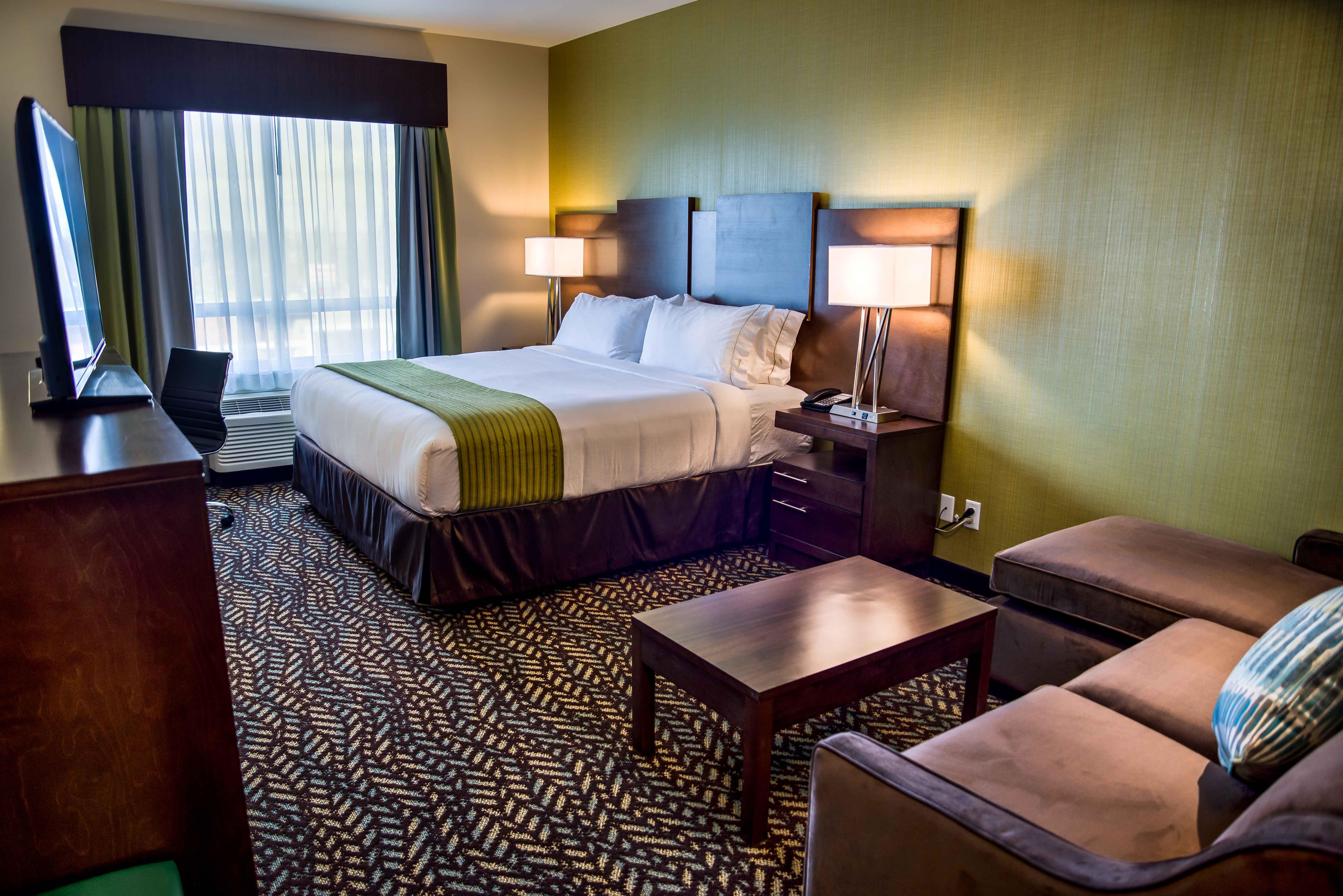 Holiday Inn Express & Suites Spruce Grove - Stony Plain By Ihg Buitenkant foto