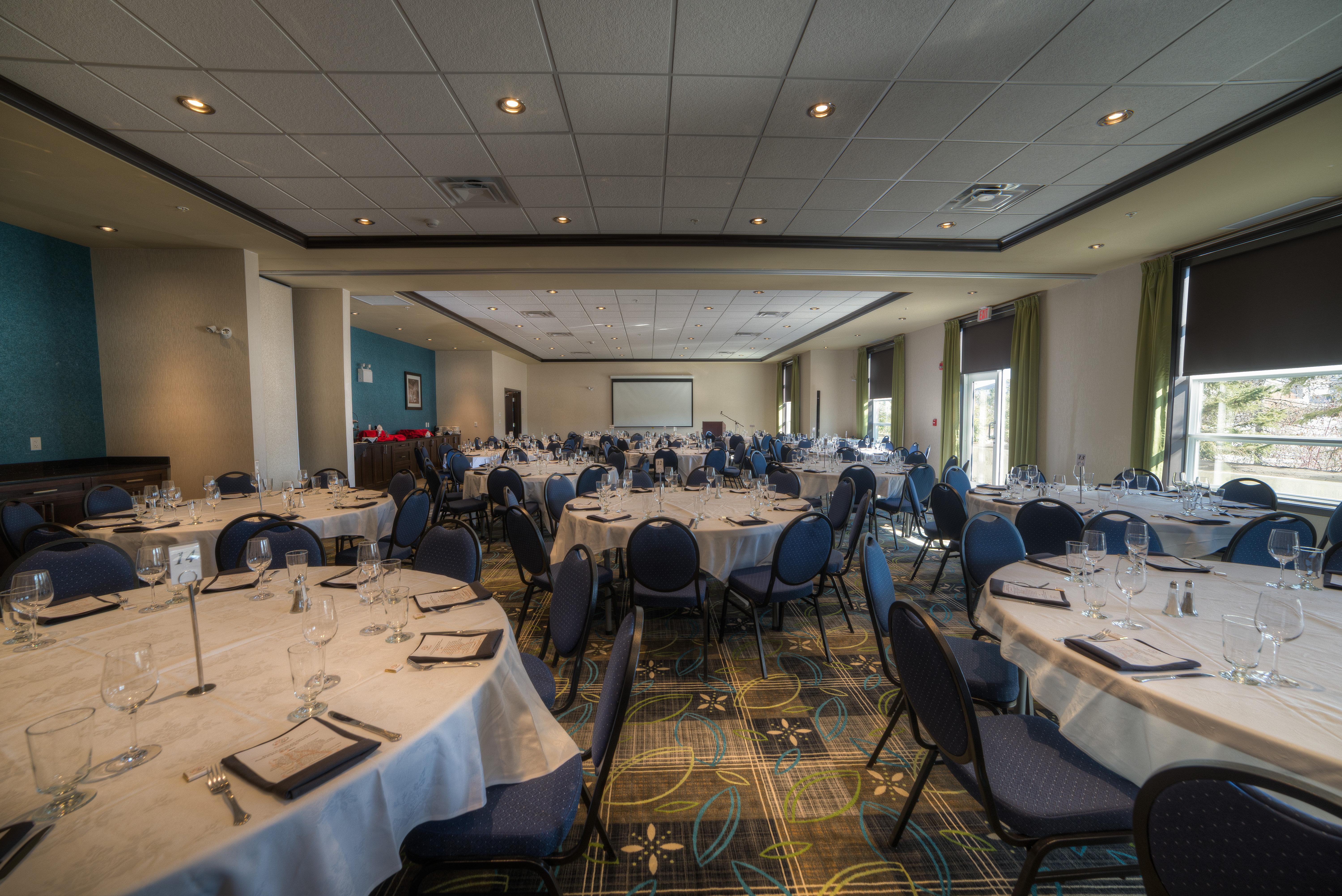 Holiday Inn Express & Suites Spruce Grove - Stony Plain By Ihg Buitenkant foto