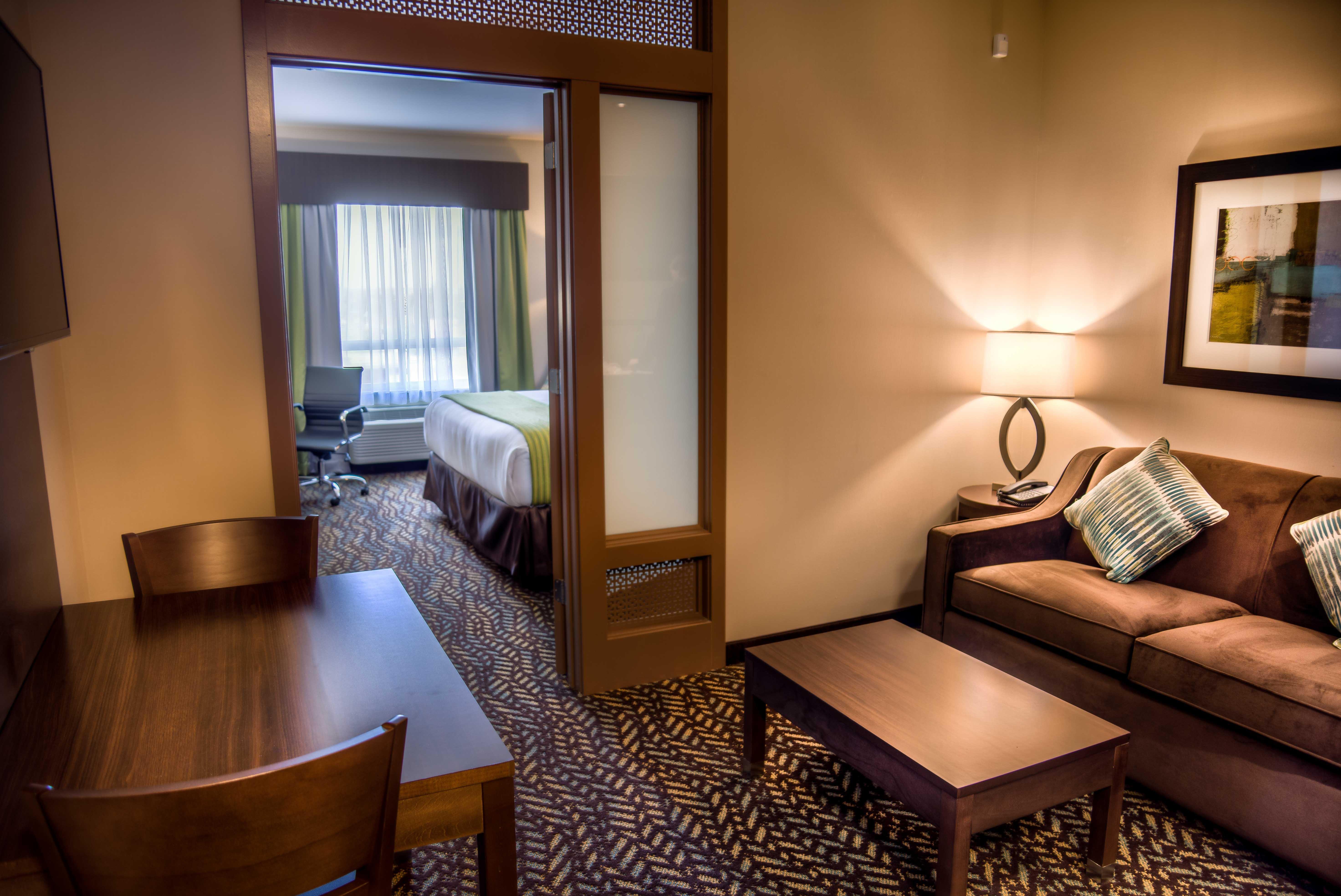 Holiday Inn Express & Suites Spruce Grove - Stony Plain By Ihg Buitenkant foto