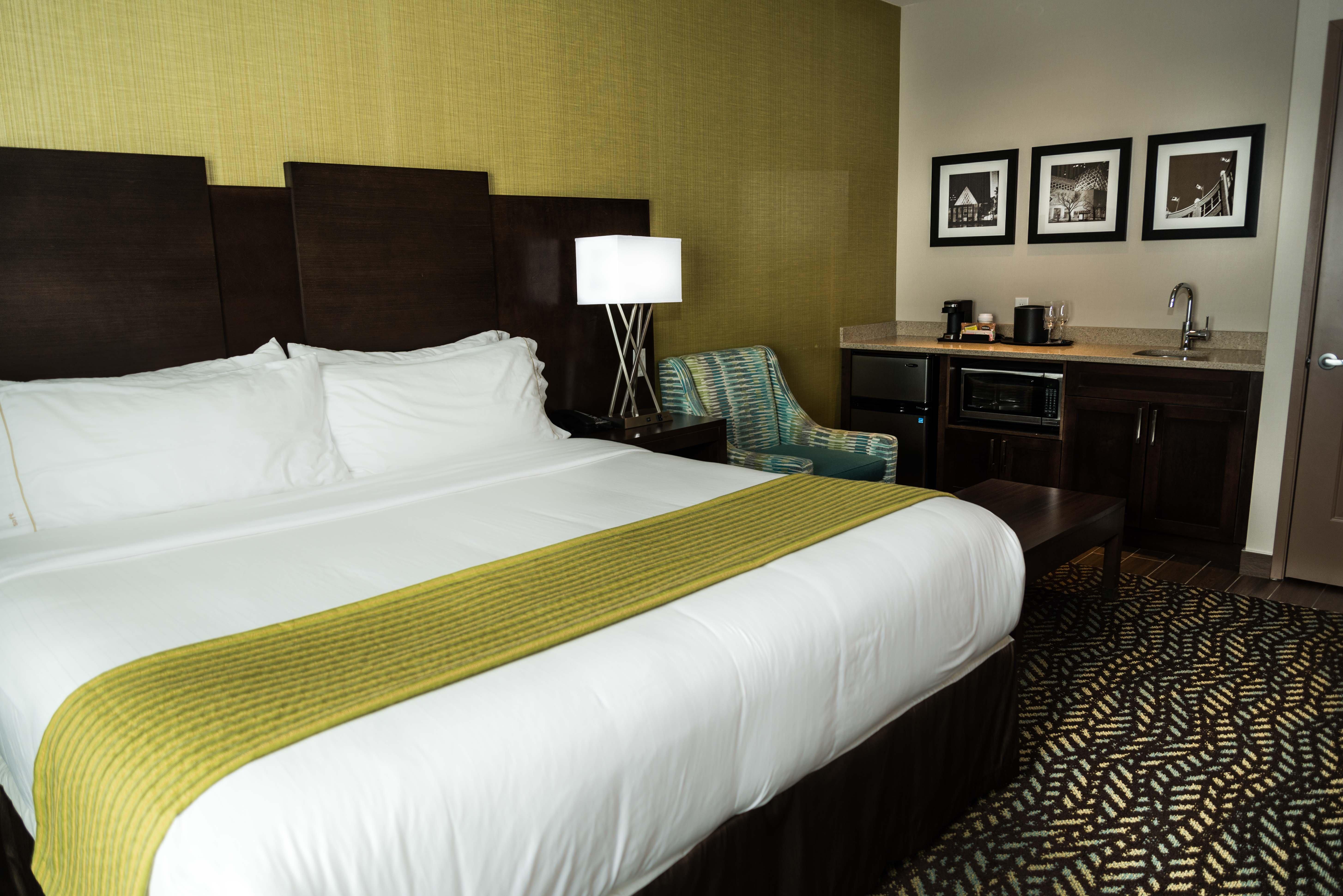 Holiday Inn Express & Suites Spruce Grove - Stony Plain By Ihg Buitenkant foto