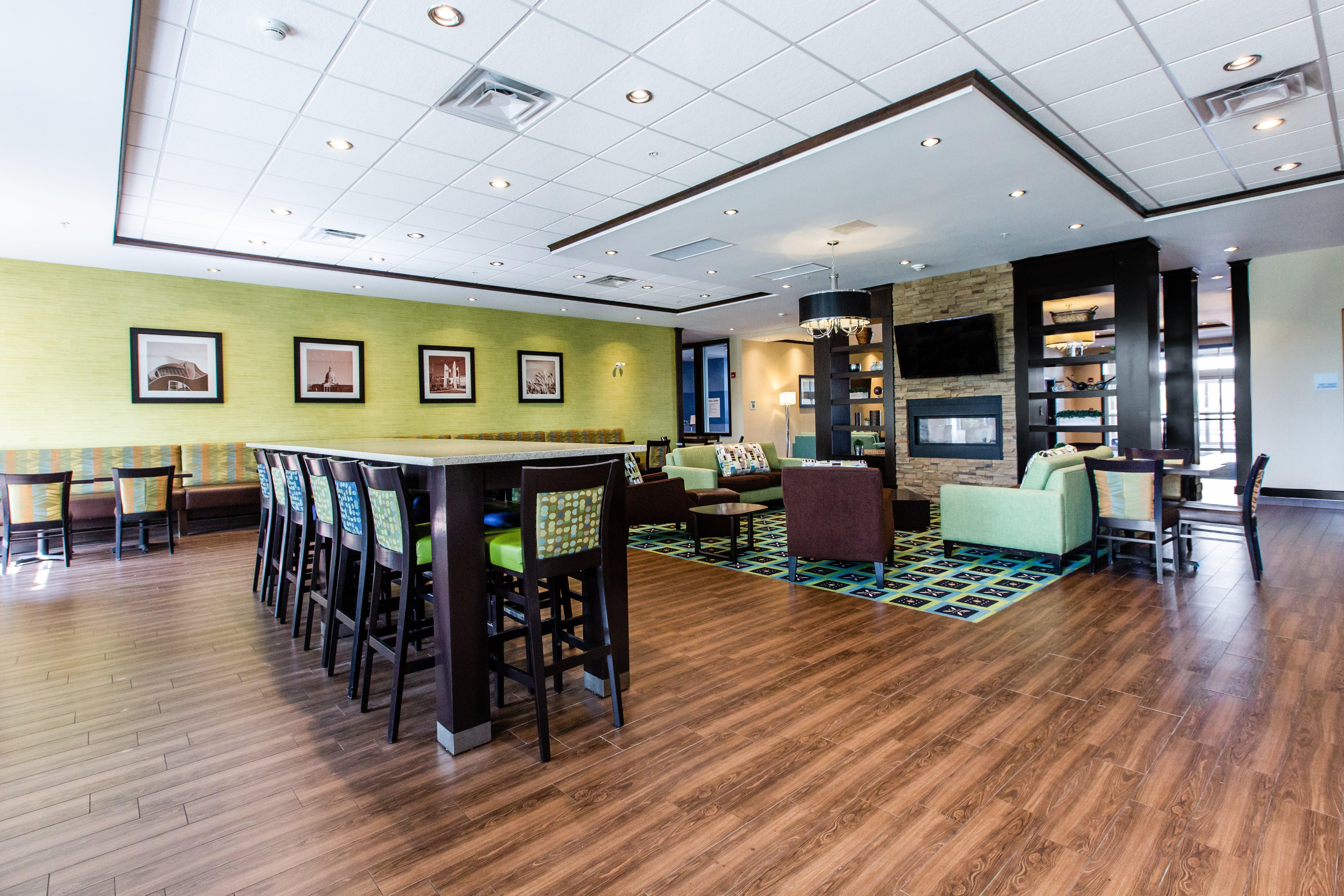 Holiday Inn Express & Suites Spruce Grove - Stony Plain By Ihg Buitenkant foto